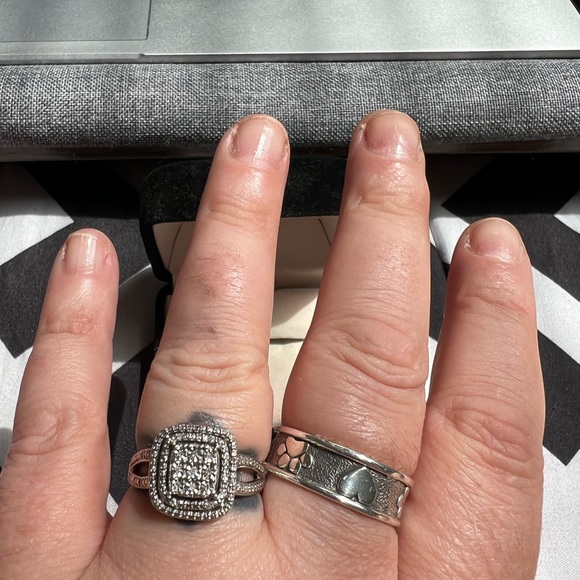 THIS IS SOLD! Diamond engagement ring size 8 from Kay’s. - Picture 4 of 5